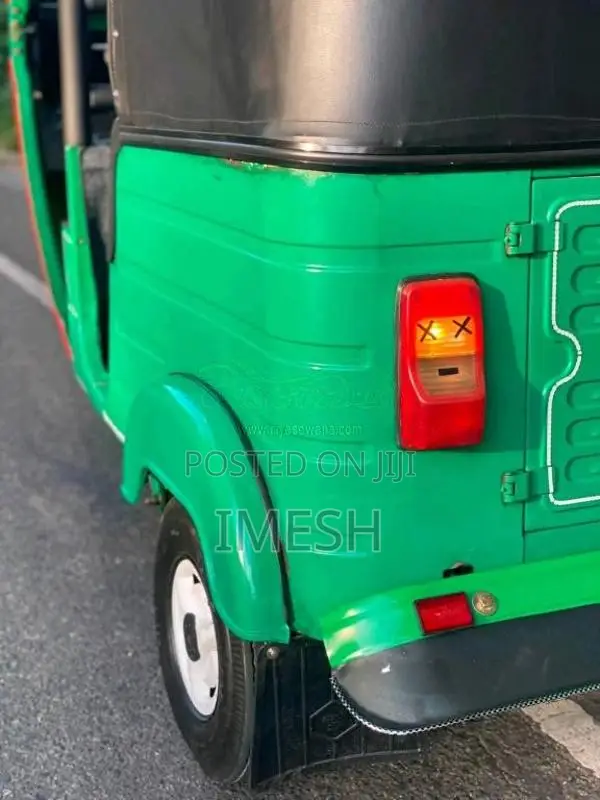 Bajaj RE 2015 Three Wheel (Used)