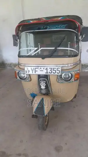 Bajaj 4 stroke 2011 Three Wheel (Used)