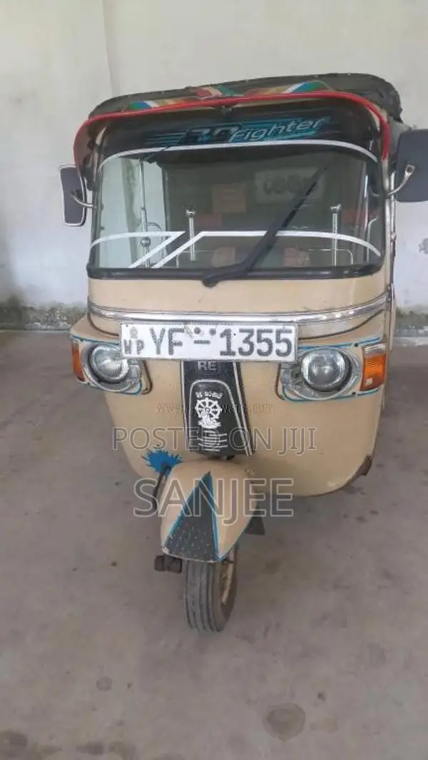Bajaj 4 stroke 2011 Three Wheel (Used)