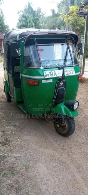 Bajaj RE 2005 Three Wheel (Used)