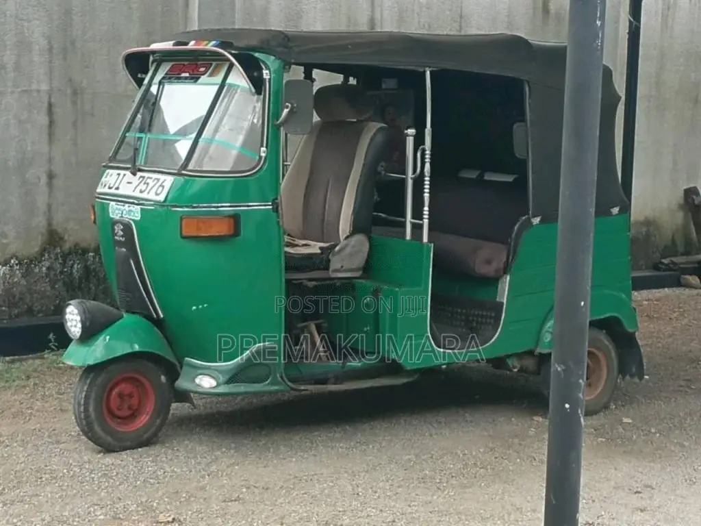 Bajaj 2 Stroke 2004 Three Wheel (Used)
