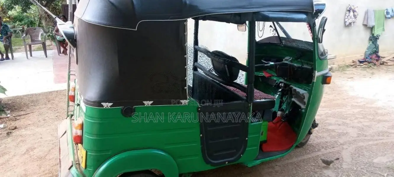 Bajaj RE 2005 Three Wheel (Used)