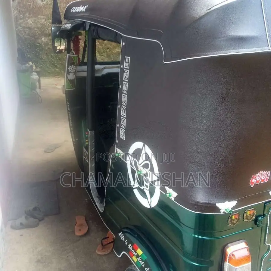 Bajaj RE 2 Stroke 2004 Three Wheel (Used)