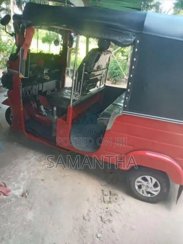 Bajaj RE 205 2016 Three Wheel (Used)