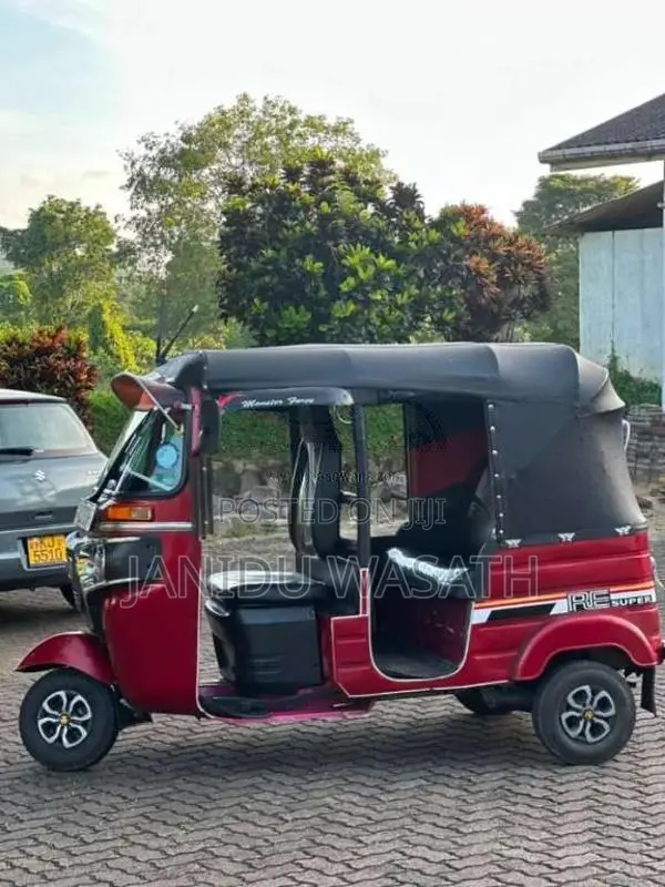 Bajaj RE 4 Stroke 2015 Three Wheel (Used)