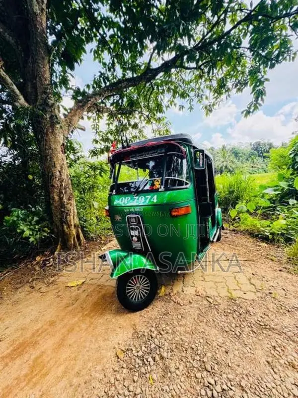 Bajaj 4 Stroke 2008 Three Wheel (Used)