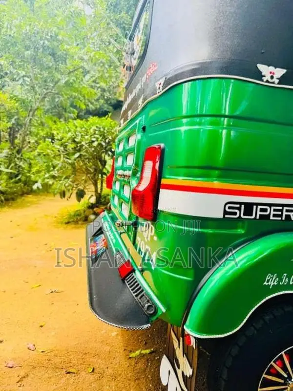 Bajaj 4 Stroke 2008 Three Wheel (Used)
