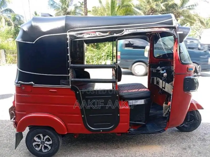 Bajaj Re 205 2016 Three Wheel (Used)