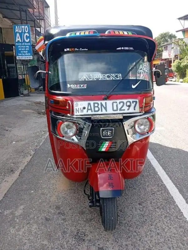 Bajaj Re 205 2016 Three Wheel (Used)