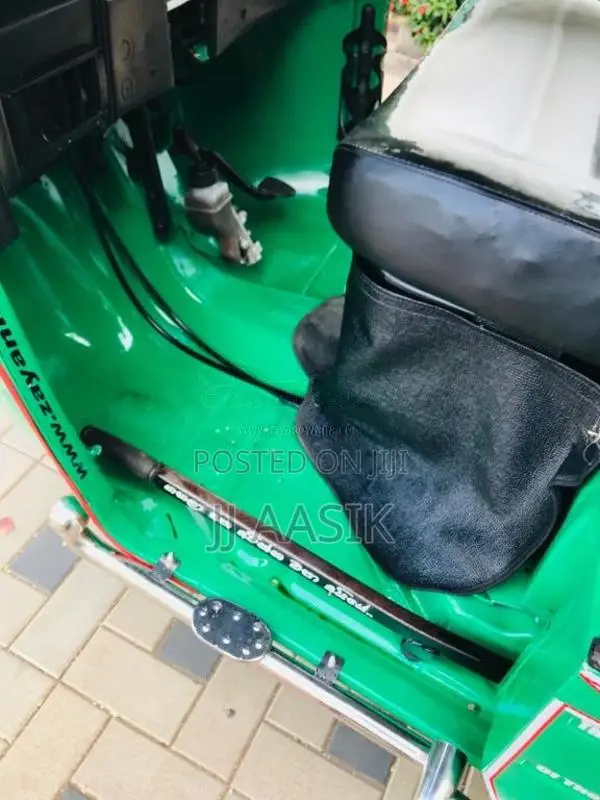 Bajaj RE 2015 Three Wheel (Used)