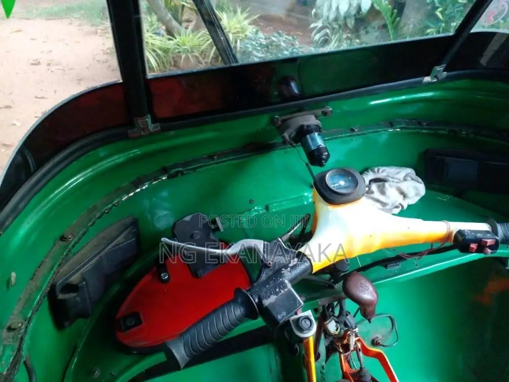 Bajaj RE 1982 Three Wheel (Used)