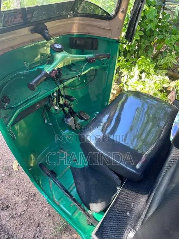 Bajaj 2 Stroke 2004 Three Wheel (Used)