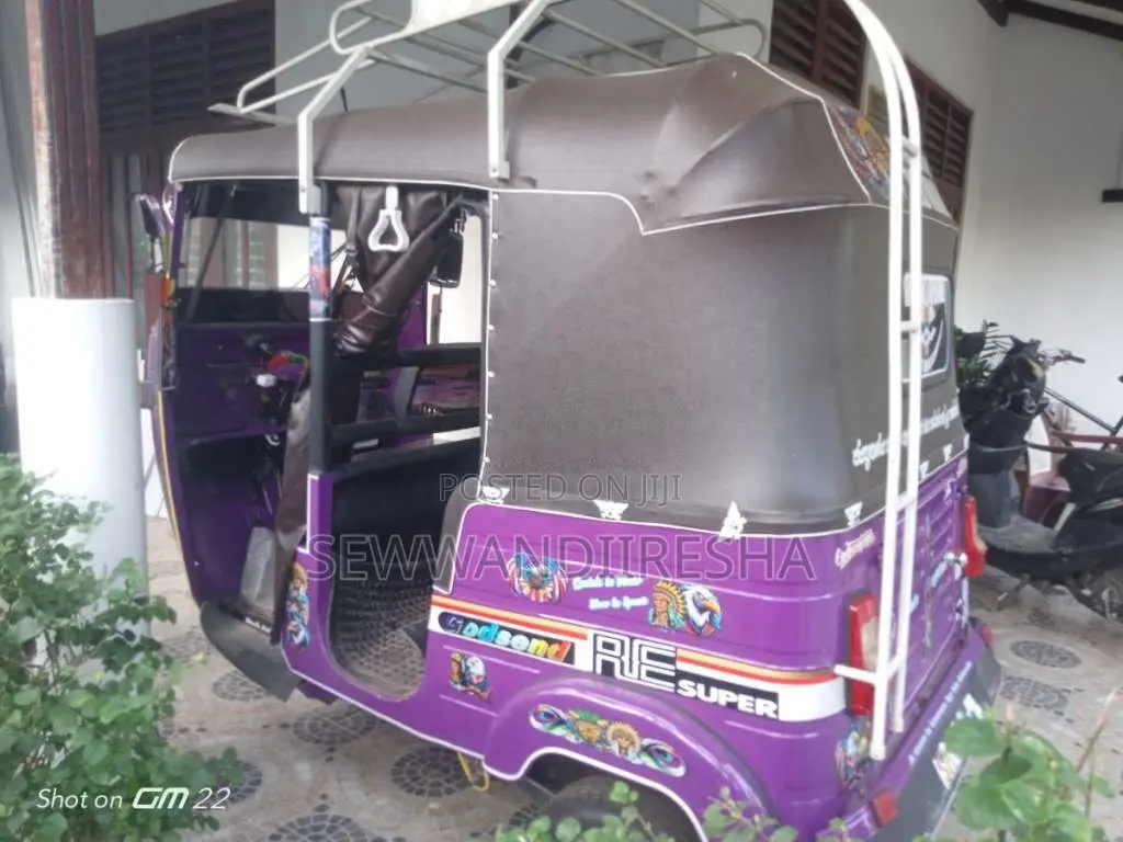 Bajaj RE 2 Stroke 2006 Three Wheel (Used)