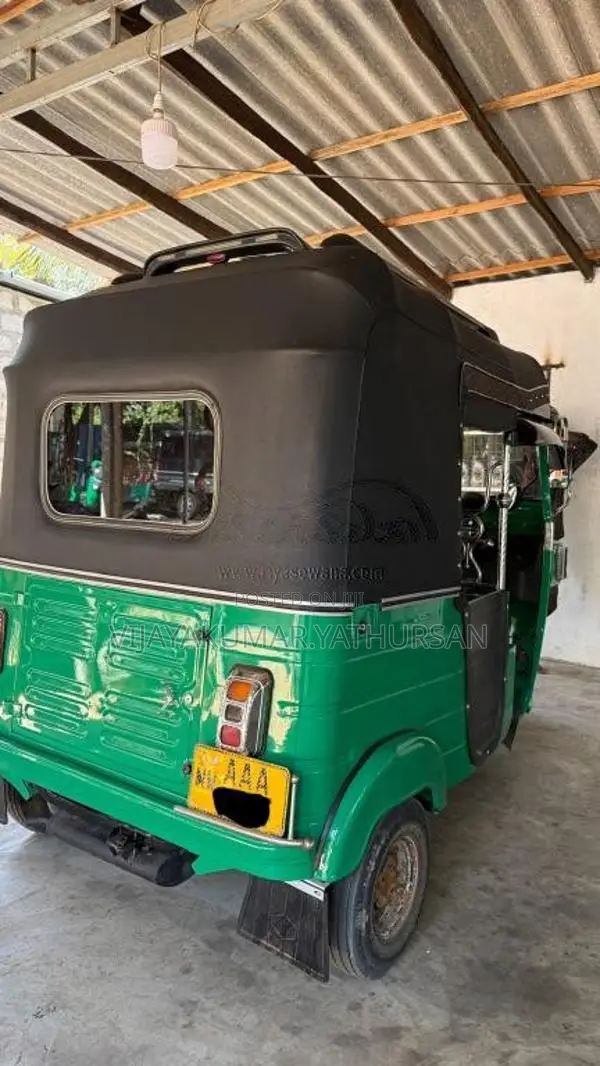 Bajaj RE 205 2012 Three Wheel (Used)