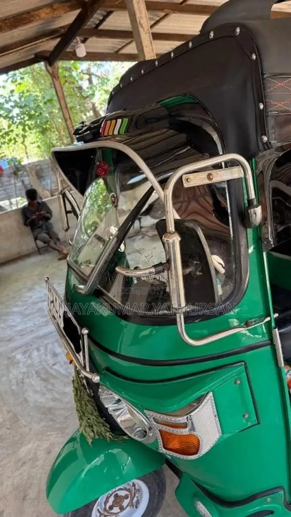 Bajaj RE 205 2012 Three Wheel (Used)