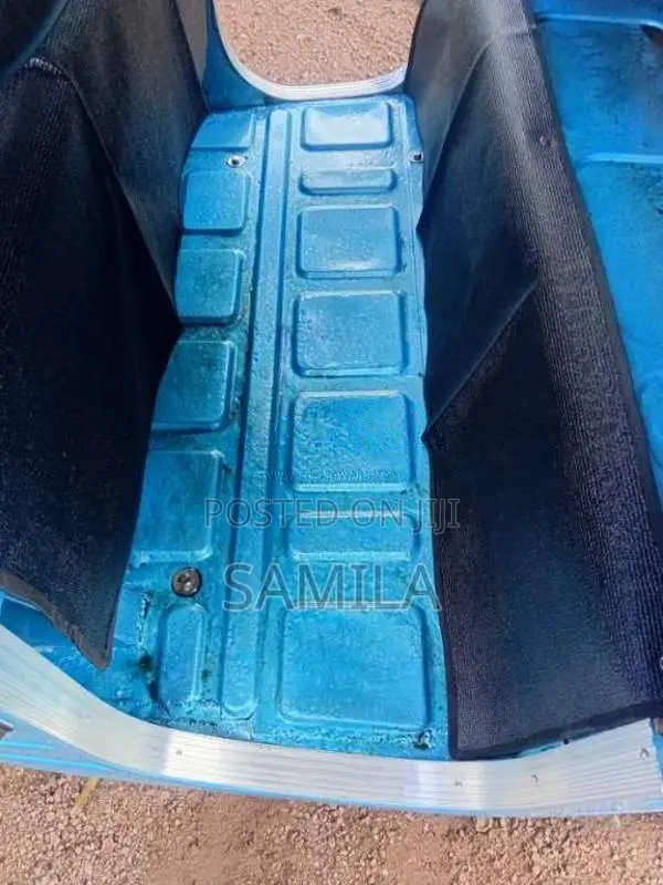 Bajaj 2 Stroke 1999 Three Wheel (Used)
