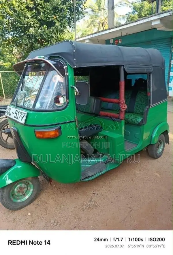 Bajaj 4 Stroke 2007 Three Wheel (Used)