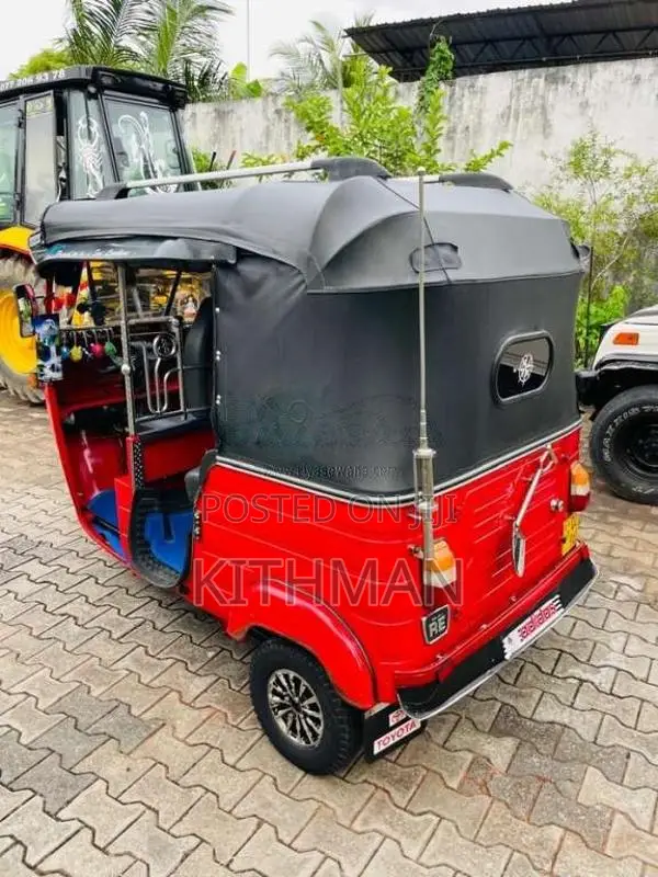 Bajaj 4 Stroke 2008 Three Wheel (Used)