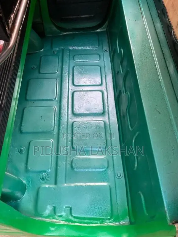 Bajaj 4 Stroke 2014 Three Wheel (Used)