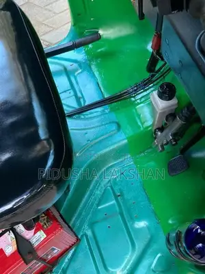 Bajaj 4 Stroke 2014 Three Wheel (Used)