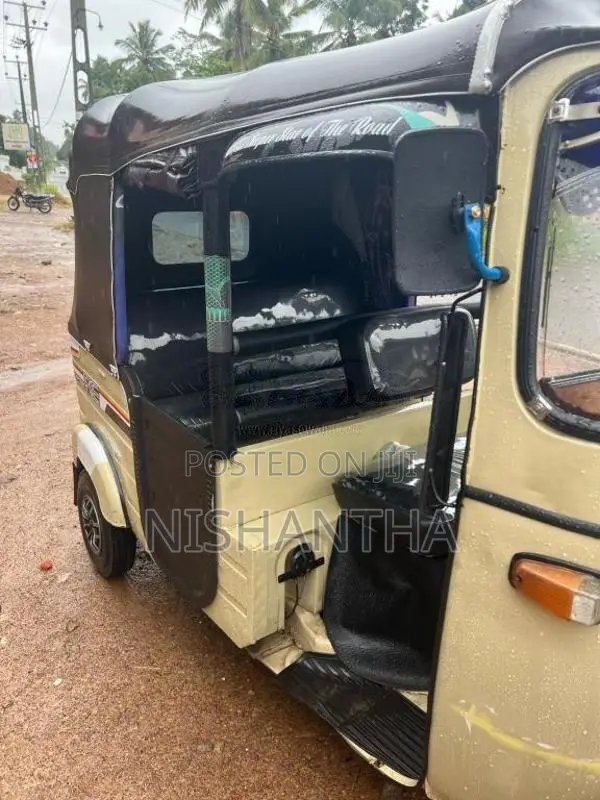 Bajaj 2 Stroke 1987 Three Wheel (Used)