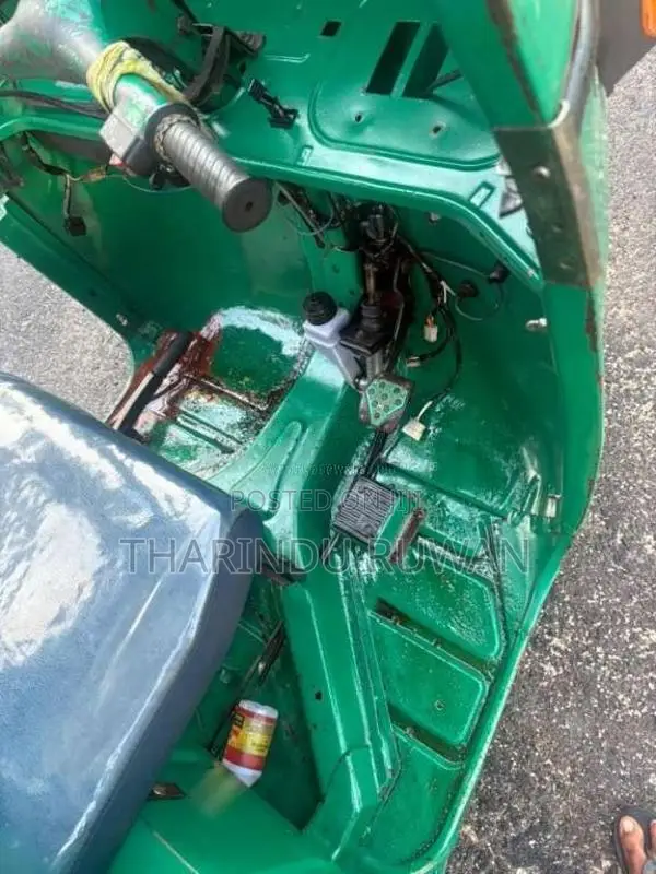 Bajaj RE 2 Stroke 2006 Three Wheel (Used)