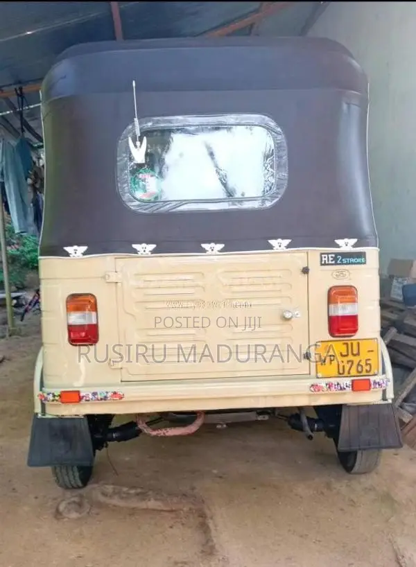 Bajaj 2 Stroke 2004 Three Wheel (Used)