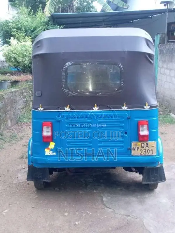 Bajaj RE 2 Stroke 2005 Three Wheel (Used)