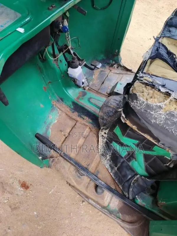 Bajaj RE 2004 Three Wheel (Used)