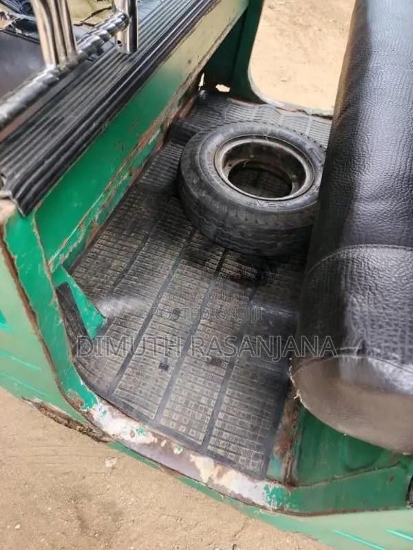 Bajaj RE 2004 Three Wheel (Used)