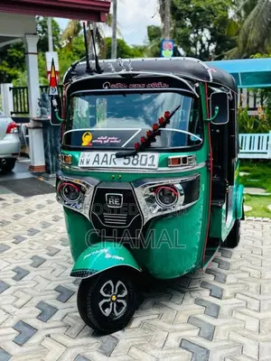 Bajaj 4 stroke 2014 Three Wheel (Used)