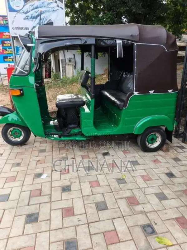 Bajaj 2 Stroke 2006 Three Wheel (Used)