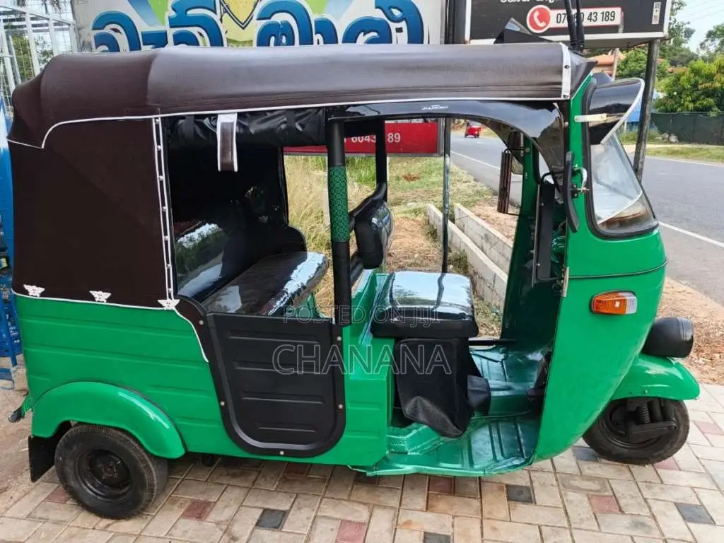 Bajaj 2 Stroke 1995 Three Wheel (Used)