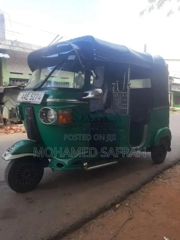 Bajaj 4 Stroke 2013 Three Wheel (Used)