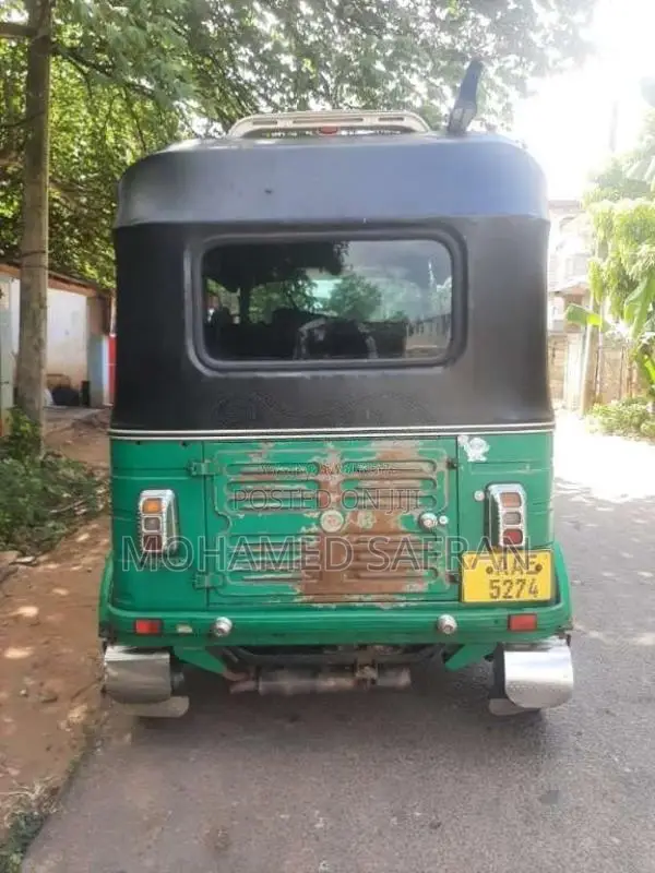 Bajaj 4 Stroke 2013 Three Wheel (Used)