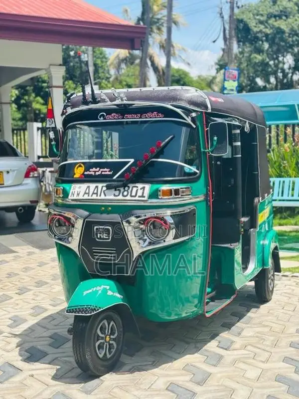 Bajaj 4 stroke 2014 Three Wheel (Used)