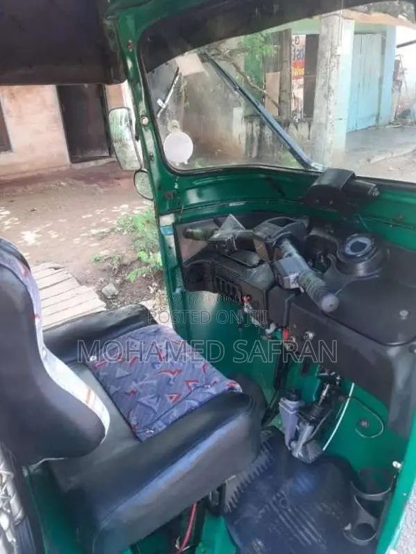 Bajaj 4 Stroke 2013 Three Wheel (Used)
