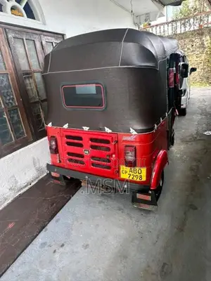 Bajaj 4 stroke 2017 Three Wheel (Used)