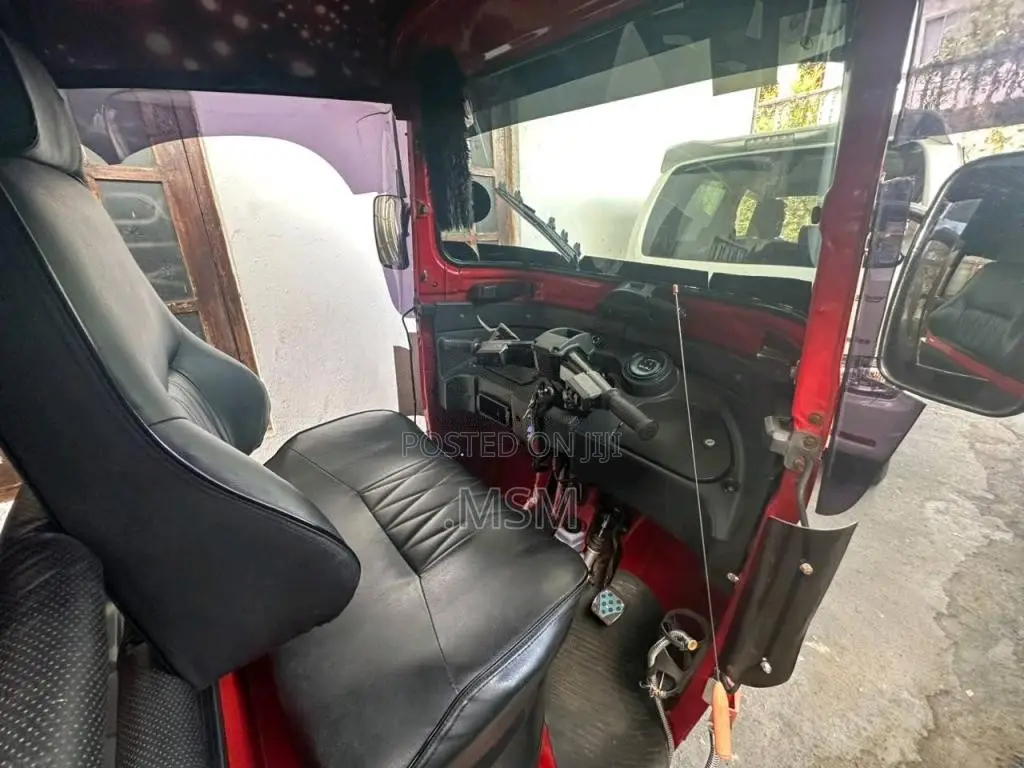 Bajaj 4 stroke 2017 Three Wheel (Used)