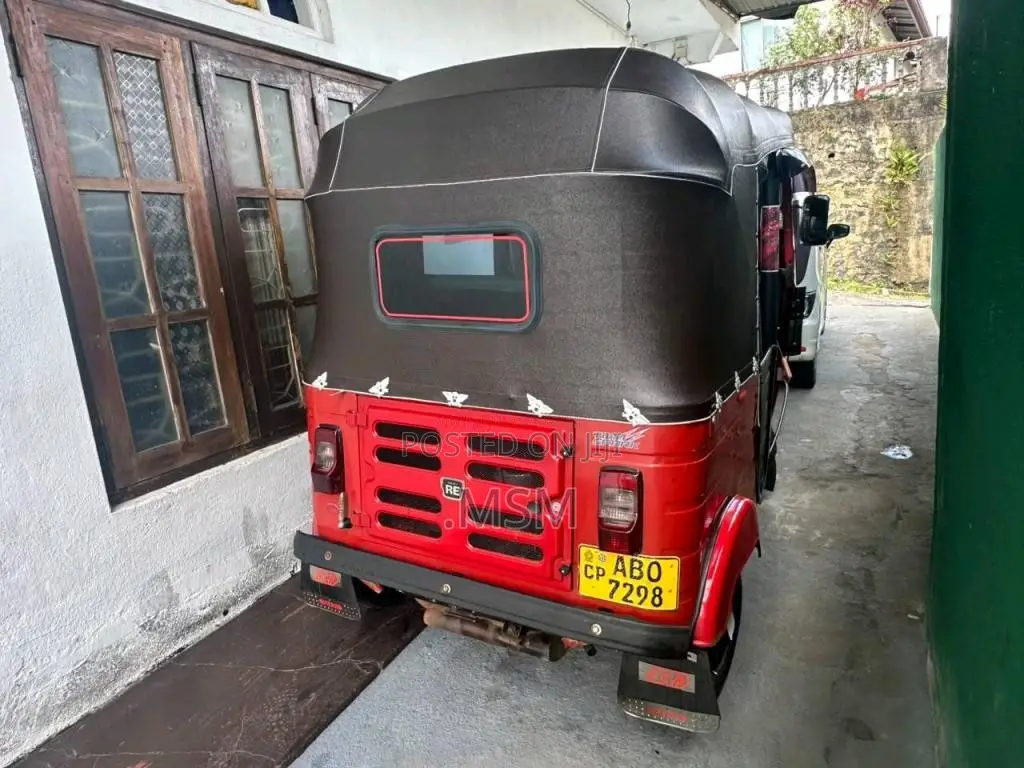Bajaj 4 stroke 2017 Three Wheel (Used)