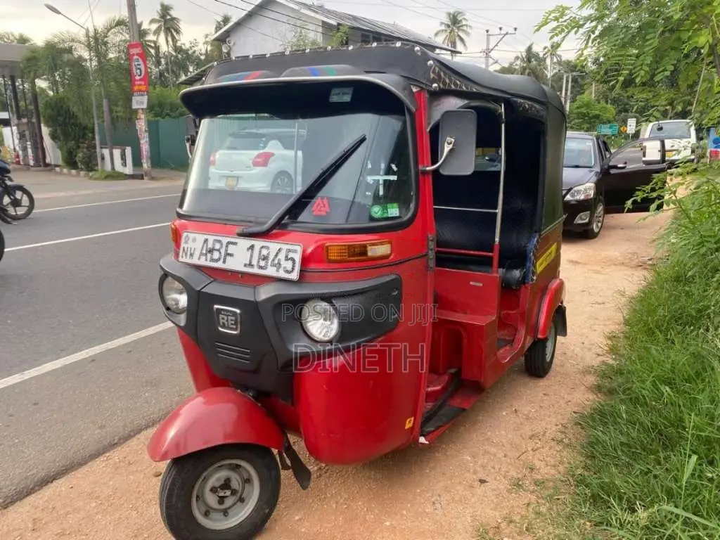 Bajaj 4 Stroke 2015 Three Wheel (Used)