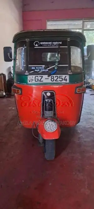 Bajaj 2 Stroke 2002 Three Wheel (Used)