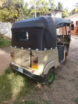 Bajaj RE 1999 Three Wheel (Used)