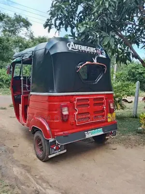 Bajaj 2 Stroke 2006 Three Wheel (Used)