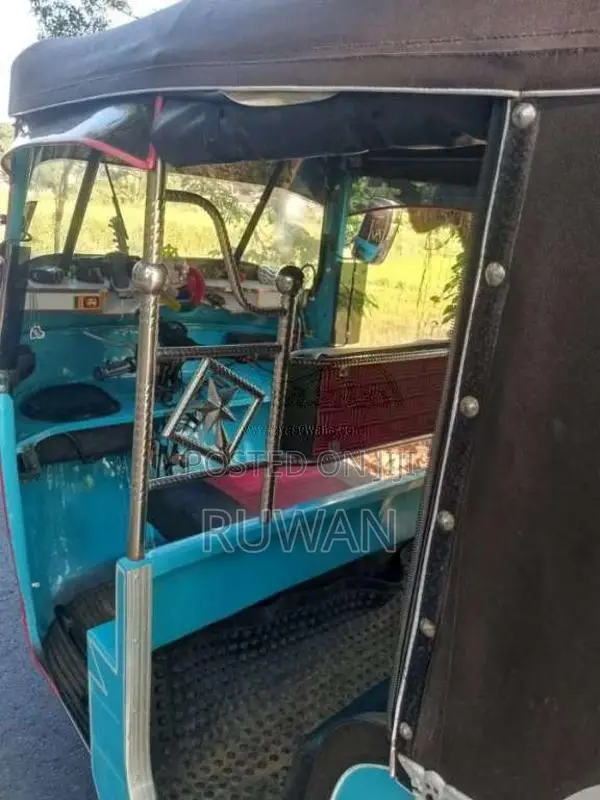 Bajaj 2 Stroke 2007 Three Wheel (Used)