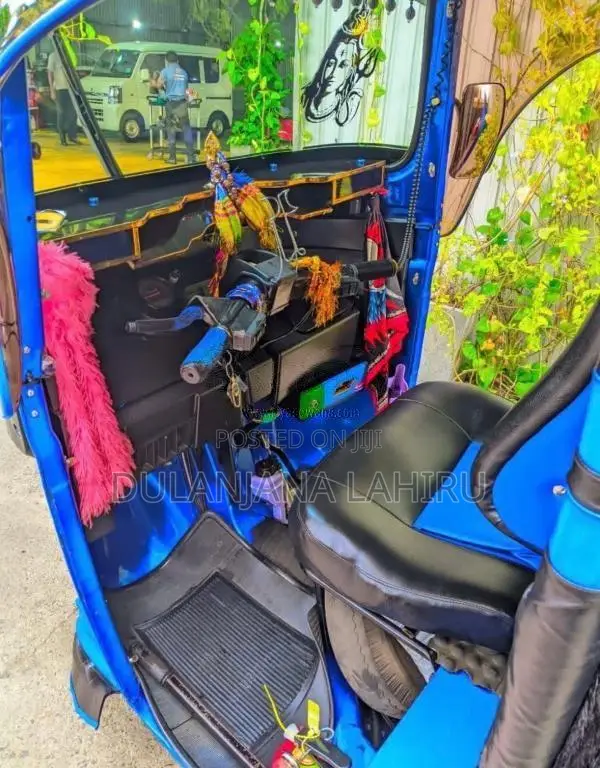 Bajaj RE 205 2014 Three Wheel (Used)