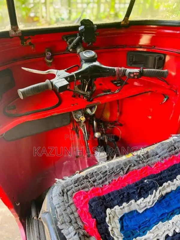 Bajaj RE 2 Stroke 2004 Three Wheel (Used)