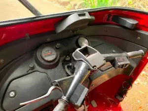 Bajaj RE 205 2016 Three Wheel (Used)