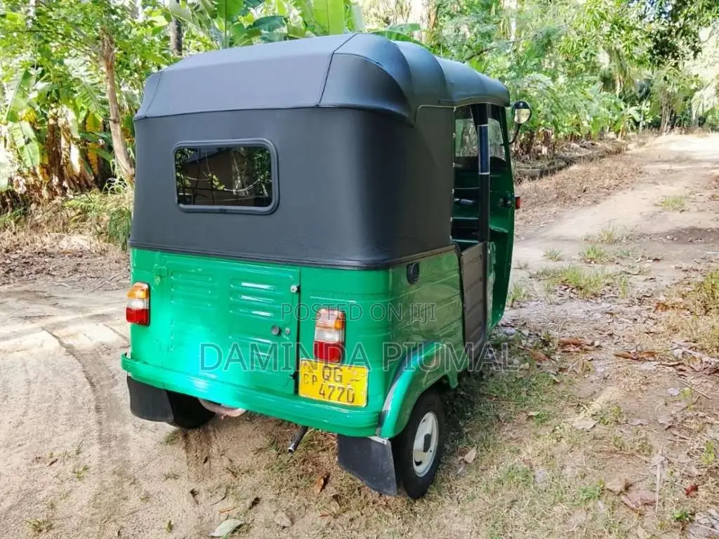 Bajaj 2 Stroke 2006 Three Wheel (Used)