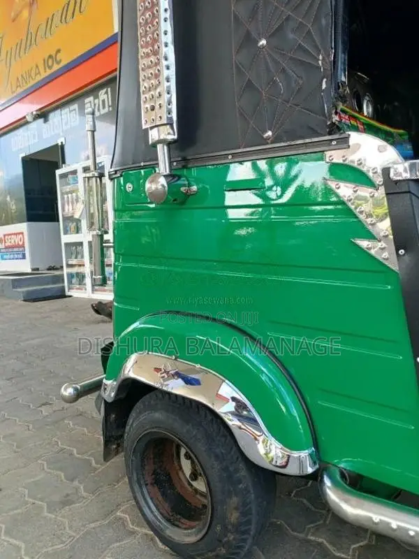 Bajaj 4 Stroke 2014 Three Wheel (Used)